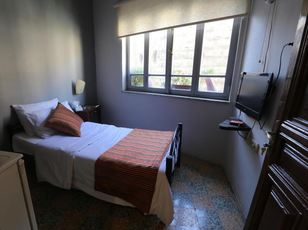 Riviera Hotel Amman Exterior photo