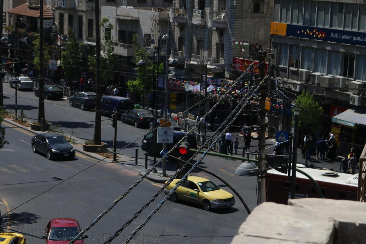 Riviera Hotel Amman Exterior photo
