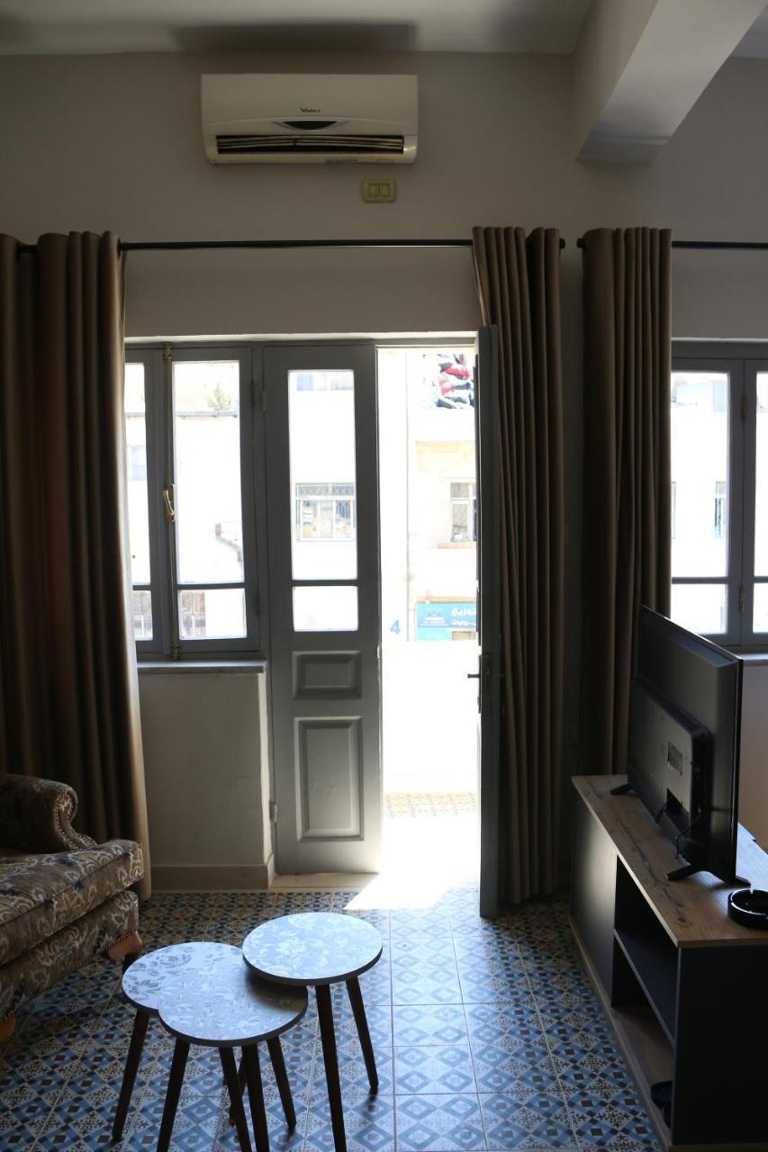 Riviera Hotel Amman Exterior photo